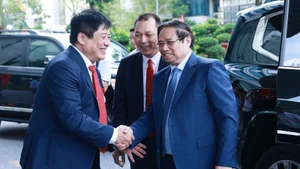 Thủ tướng Phạm Minh Chính đến dự Đại hội đại biểu Đảng bộ Tập đoàn Điện lực Việt Nam lần thứ tư, nhiệm kỳ 2025-2030. (Ảnh: TTXVN) 
