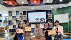 Một buổi tập huấn, bồi dưỡng kỹ năng cho nhân viên y tế học đường do Dự án An toàn cho trẻ CHIR phối hợp với nhóm Sân khấu diễn đàn Chơi Với Nhức Nhối và Happy School của Eurasia Learning Institute đồng tổ chức tại Hà Nội vào tháng 3/2025. 