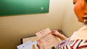 Nhiều hiện vật lịch sử quý giá được công bố trong dịp mở cửa tham quan Hầm Cơ yếu tại Khu di tích Hoàng Thành Thăng Long.