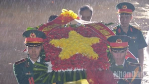 Trân trọng quá khứ, vững bước tương lai.