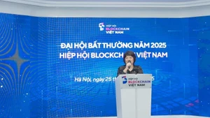Bà Phạm Thu Hằng, Phó Vụ trưởng Vụ Tổ chức phi Chính phủ, Bộ Nội vụ, đề xuất Hiệp hội sớm ban hành sớm Quy tắc đạo đức nghề nghiệp. (Ảnh: PV)