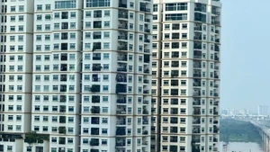 Giá chung cư Hà Nội neo cao. (Ảnh: HNV)