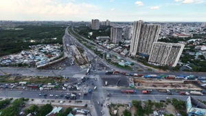 Nút giao An Phú thành phố Thủ Đức, Thành phố Hồ Chí Minh nhìn từ trên cao. (Ảnh: THẾ ANH)