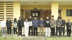 Nhóm đối tượng lừa đảo xuyên quốc gia với số tiền gần 1.000 tỷ đồng bị Công an tỉnh Quảng Trị khởi tố, bắt giam. (Ảnh: ACQT)