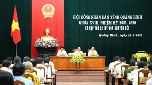 Quang cảnh kỳ họp thứ 22 cũng là kỳ họp cuối cùng của Hội đồng nhân dân tỉnh Quảng Bình.