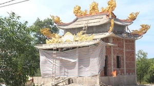 Một nhà thờ họ xây dựng trái phép trên đất rừng sản xuất.