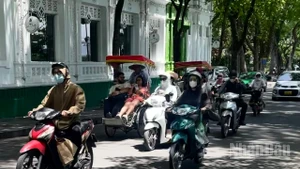 Khu vực Hà Nội được dự báo ngày nắng nóng, chiều tối và đêm có lúc có mưa rào và dông. (Ảnh minh họa: Đ.T)