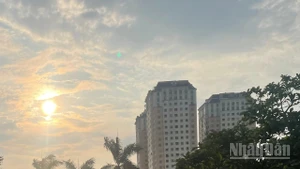 Dự báo khu vực Bắc Bộ và Trung Bộ có nắng nóng cục bộ. (Ảnh minh họa: Đ.T)