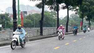 Dự báo khu vực Hà Nội có lúc có mưa rào và dông. (Ảnh minh họa: Đ.T)