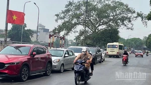 Dự báo khu vực Hà Nội có mây, ngày nắng, chiều tối có lúc có mưa rào và dông. (Ảnh minh họa: Đ.T)