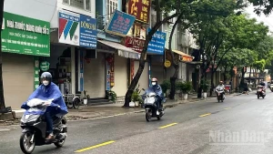Dự báo khu vực Hà Nội chiều tối và đêm có mưa rào và dông vài nơi. (Ảnh minh họa: Đ.T)