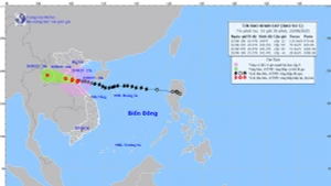 Bản đồ dự báo quỹ đạo và cường độ bão số 5 lúc 16 giờ 30 ngày 25/8.