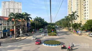 Dự báo khu vực Hà Nội ngày nắng nóng, chiều tối và đêm có mưa rào và dông rải rác. (Ảnh minh họa: Đ.T)
