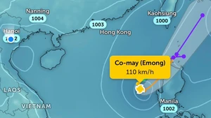 Bão số 4 đang ở bắc Biển Đông. (Ảnh: Zoom Earth)