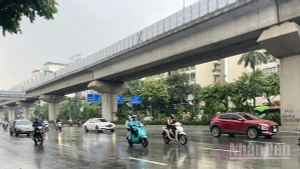Dự báo khu vực Hà Nội có lúc có mưa rào và dông. (Ảnh minh họa: Đ.T)