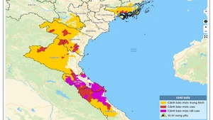 Bản đồ nguy cơ lũ quét, sạt lở đất đá trên các khu vực.