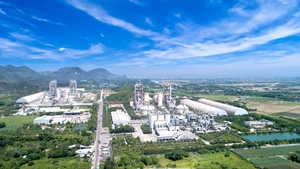 Toàn cảnh nhà máy Xi măng Long Sơn tại Phường Đông Sơn, thị xã Bỉm Sơn tỉnh Thanh Hóa.