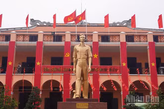 Bến Nhà Rồng nay là Bảo tàng Hồ Chí Minh-chi nhánh Thành phố Hồ Chí Minh. Không chỉ là di tích quốc gia đặc biệt, nơi đây còn là biểu tượng văn hóa và niềm tự hào của người dân Thành phố Hồ Chí Minh suốt hơn một thế kỷ qua.