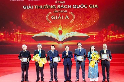 Trao giải A sách quốc gia lần thứ 8.