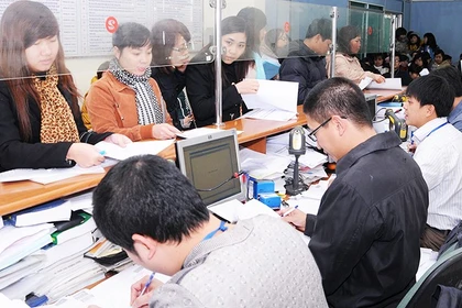 Cơ quan quản lý vẫn chủ yếu dựa vào báo cáo tự kê khai của doanh nghiệp. Ảnh: NGUYỆT ANH