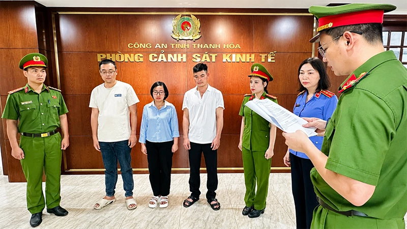 Phát hiện trang trại NewHope xả gần 6.000 tấn chất thải chưa xử lý ra môi trường