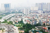 Ô nhiễm không khí do bụi mịn tại Hà Nội nhiều thời điểm vượt ngưỡng an toàn. Ảnh: NAM NGUYỄN