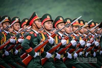 [Ảnh] Hình ảnh các chiến sĩ trong buổi tổng hợp luyện diễu binh, diễu hành lần hai sự kiện A80