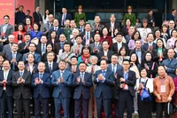 Thường trực Ban Bí thư Trần Cẩm Tú cùng các đồng chí lãnh đạo và các đại biểu dự hội nghị. (Ảnh: DUY LINH)