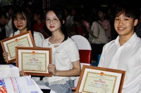 Ba thủ khoa đầu vào của ba ngành: Y khoa, y học cổ truyền và dược học.