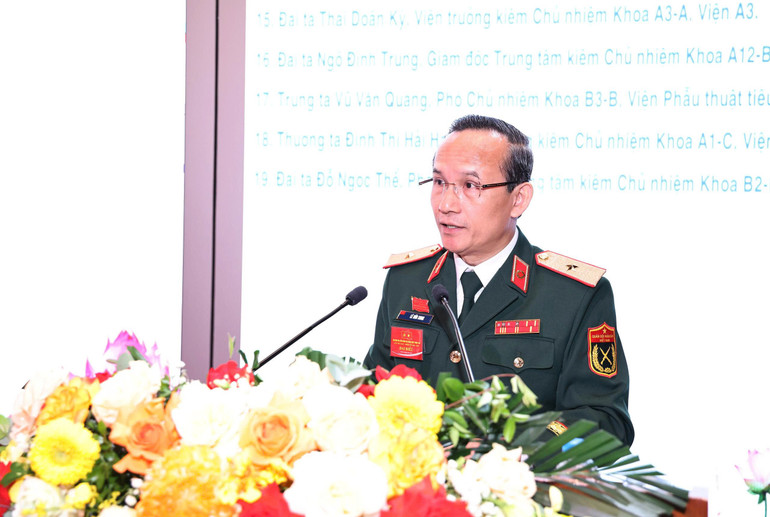 Thiếu tướng, Giáo sư, Tiến sĩ Lê Hữu Song – Giám đốc Bệnh viện Trung ương Quân đội 108 phát biểu tại đại hội. z6918775084243-4c21af3eb8f6f5f375d057ebd7d6f753.jpg