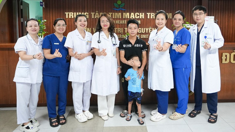 Bệnh nhi hoàn toàn bình phục và được xuất viện. 556086437-813993027854784-1200367034169737617-n-1228.jpg