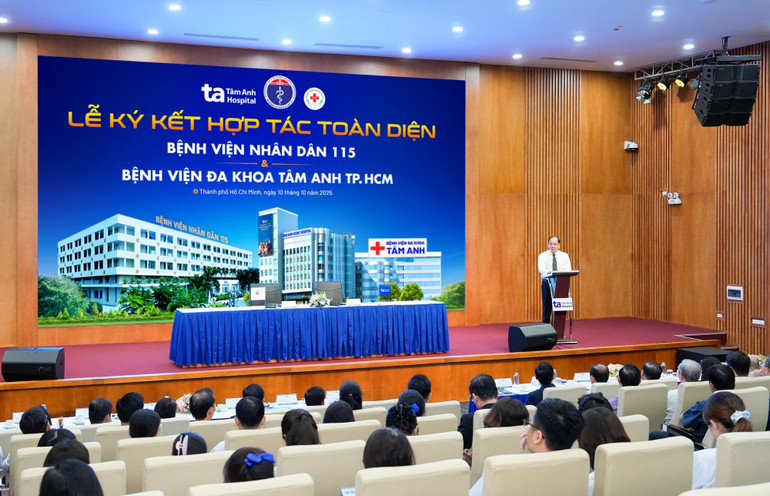 Phó Giáo sư, Tiến sĩ Tăng Chí Thượng, Giám đốc Sở Y tế Thành phố Hồ Chí Minh phát biểu. pgstsbs-tang-chi-thuong-giam-doc-so-y-te-tphcm.jpg