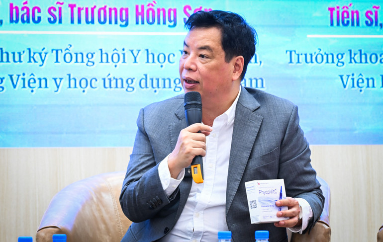 Tiến sĩ, bác sĩ Trương Hồng Sơn chia sẻ về sản phẩm PhycoVitC Avenir. dat-4413.jpg