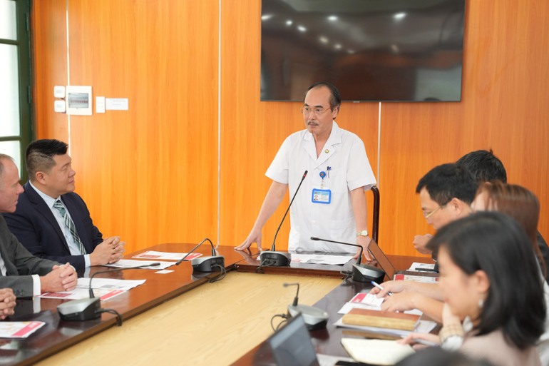 Phó Giáo sư, Tiến sĩ Vũ Xuân Phú, Phó Giám đốc Bệnh viện Phổi Trung ương, Phó Trưởng Ban Chương trình Chống lao Quốc gia phát biểu. dsc09308.jpg