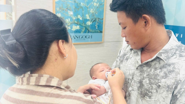 IVF My Duc でサイゴン プロトコルを無事に実施した患者、M.L さんの家族。 gia-dinh-chi-my-linh-benh-nhan-thuc-hien-phac-do-sai-gon-thanh-cong-tai-ivf-my-duc-3-1741.jpg
