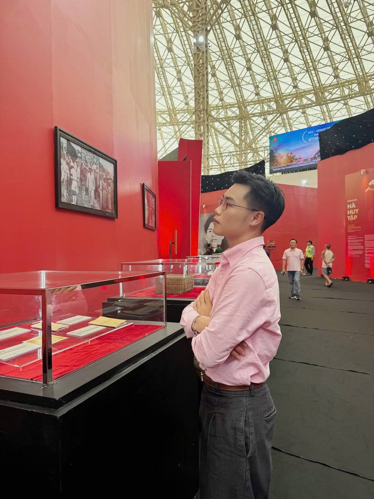 “Thế hệ trẻ chúng em xin hứa sẽ không ngừng rèn luyện, học tập và sống có trách nhiệm, góp phần vào sự phát triển của đất nước trong kỷ nguyên của dân tộc”. anh-3-1.jpg