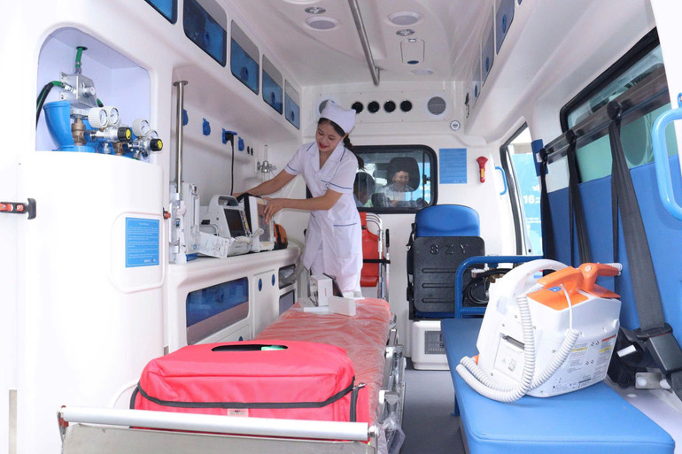 Setiap ambulans seperti  anh-3-1.jpg