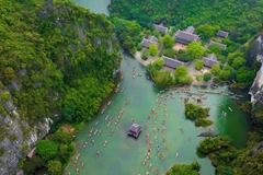 Toàn cảnh lễ hội Tràng An nhìn từ trên cao. (Ảnh: Sở Du lịch Ninh Bình)