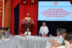 Phó Bí thư Thành ủy, Chủ tịch Ủy ban Mặt trận Tổ quốc Việt Nam Thành phố Hồ Chí Minh Nguyễn Phước Lộc phát biểu tại buổi họp.