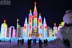 Vườn băng tuyết Trường Xuân - điểm trải nghiệm nghệ thuật băng đăng và văn hóa-du lịch trọng điểm của thành phố chính thức mở cửa ngày 19/12.