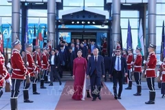 Lễ tiễn Tổng Bí thư Tô Lâm và Phu nhân tại sân bay quốc tế Sofia. (Ảnh: Thống Nhất/TTXVN)