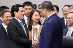 Chủ tịch nước Lương Cường gặp Tổng Bí thư, Chủ tịch nước Trung Quốc Tập Cận Bình trong khuôn khổ Hội nghị APEC 2025 tại Hàn Quốc. (Ảnh: TTXVN)