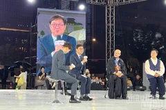 Bộ trưởng Văn hóa, Thể thao và Du lịch Hàn Quốc Chae Hwi-young (thứ hai từ trái sang) phát biểu tại sự kiện khai mạc Lễ hội Hangeul năm 2025 tại thủ đô Seoua (Ảnh: ANH TUẤN)