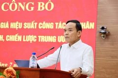 Đồng chí Trần Lưu Quang phát biểu tại hội nghị.