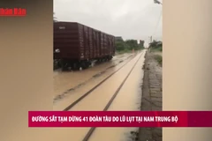 [Video] Đường sắt tạm dừng 41 đoàn tàu do lũ lụt tại Nam Trung Bộ