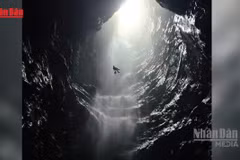 [Video] Phát hiện thêm hang động có thác nước tại Phong Nha-Kẻ Bàng