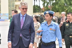 Phó Tổng Thư ký Liên hợp quốc Jean-Pierre Lacroix làm việc với Văn phòng Thường trực Bộ Công an và Đơn vị Cảnh sát gìn giữ hòa bình số 1. (Ảnh: VNFPU1) 