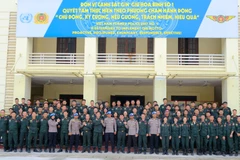 Chuyên gia huấn luyện cảnh sát gìn giữ hoà bình của Cảnh sát quốc gia Indonesia đến huấn luyện cho Đơn vị Cảnh sát gìn giữ hoà bình số 1. (Ảnh: VNFPU1)