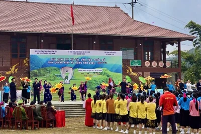 Quang cảnh lễ khai mạc Giải Bóng đá nữ các dân tộc thiểu số tỉnh Quảng Ninh mở rộng năm 2025 – Cúp VTV5.