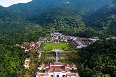 Khu di tích lịch sử và danh thắng Yên Tử - Di sản văn hóa thế giới.